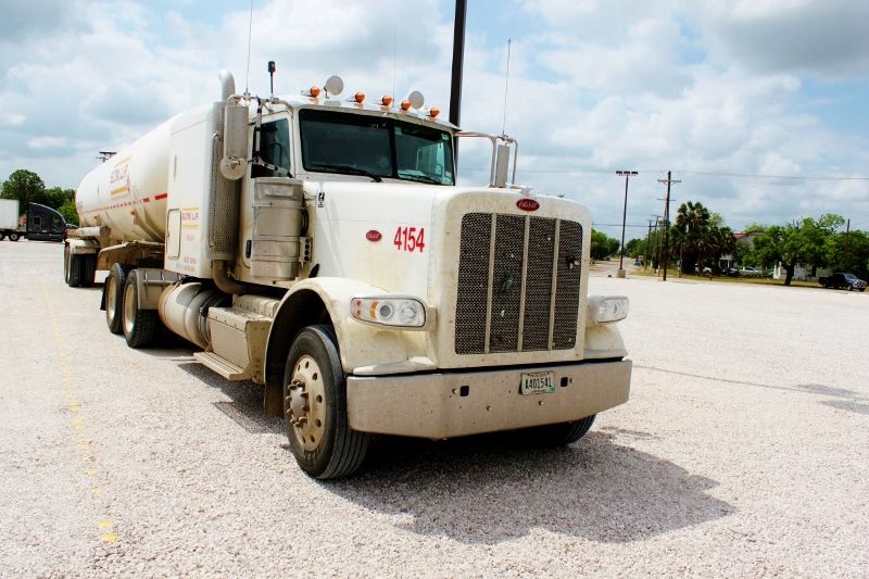 commercial permeable pavement, commercial pervious pavement, commercial truck parking lot, commercial parking stabilizer, commercial pavement stabilizer, industrial permeable parking, industrial truck on permeable pavers, industrial truck on truegrid system