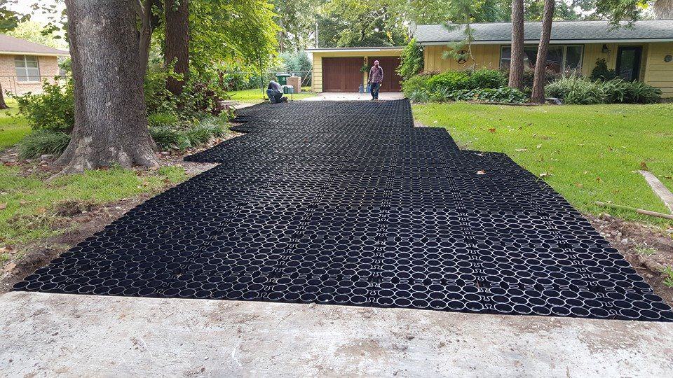 installlation process of pervious pavement, permeable pavement installation process, permeable parking lot, unfilled permeable plastic grid, unfilled truegrid permeable pavement, unfilled truegrid permeable pavement installation,