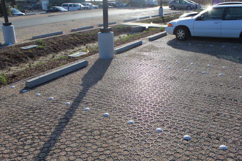 Permeable pavement system with gravel-filled lattice design